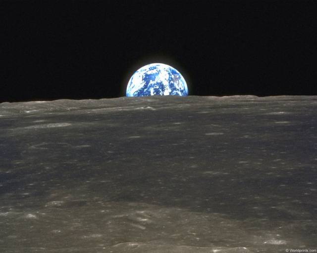 earthrise.jpg