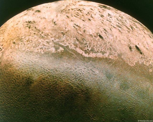 triton_moon.jpg